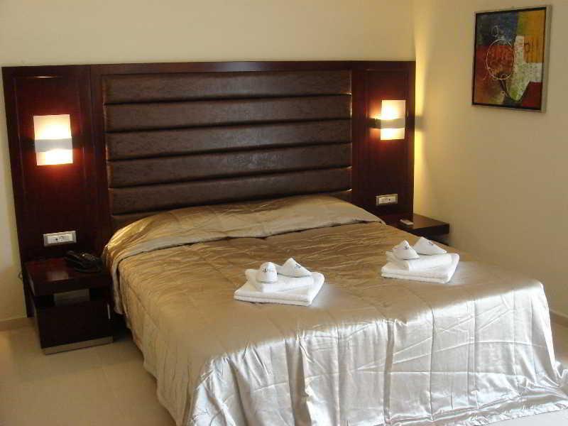 Socrates Hotel Karpathos Island Eksteriør billede